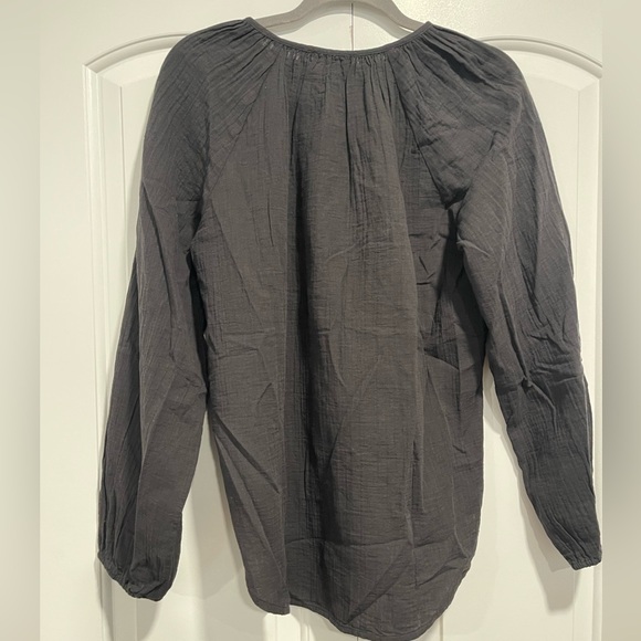 Quince 100% Organic Cotton Gauze Peasant Blouse. Color black - Picture 7 of 10